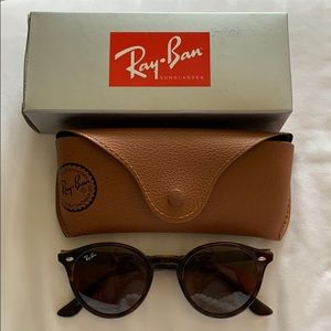 Ray Ban